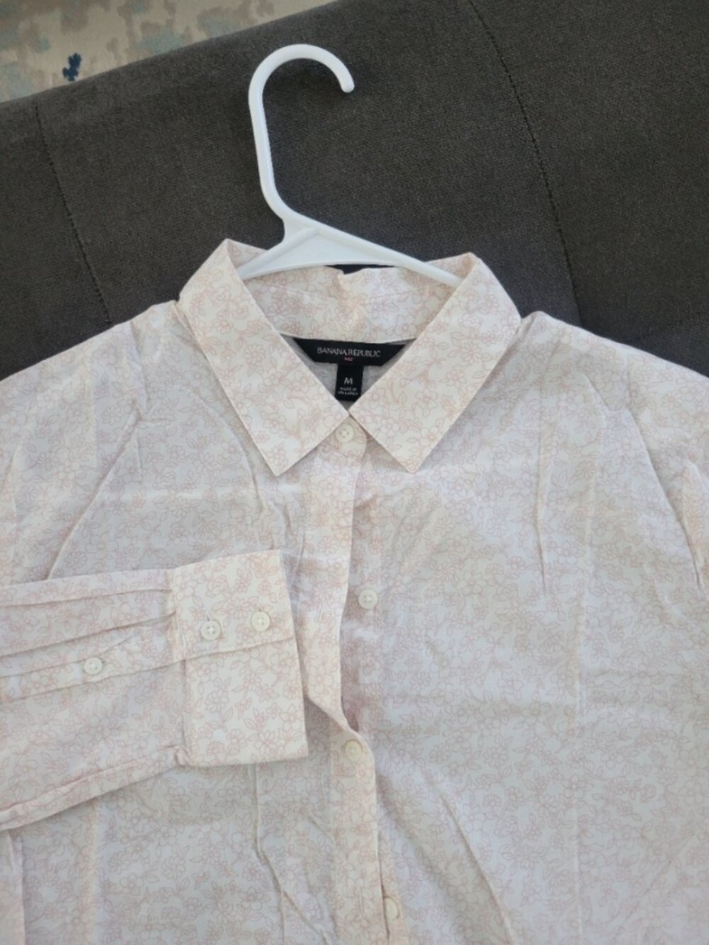 Banana Republic Button Down Shirt sz M Lightweight Sheer Cotton Summer Pink NWOT